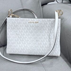 Michael Kors Cream/Tan Crossbody Bag